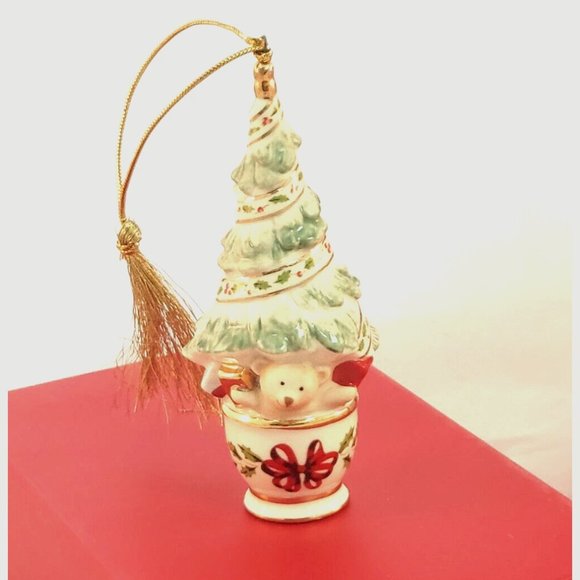 BOXED LENOX HOLIDAY PATTERN CHRISTMAS TREE ORNAMENT #6386007 BEAR HOLLY BERRY - Picture 1 of 9